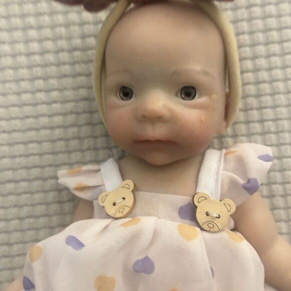 11” Lifelike Full Body Silicone Baby Girl Doll – Realistic Reborn Doll - Picture 3 of 15